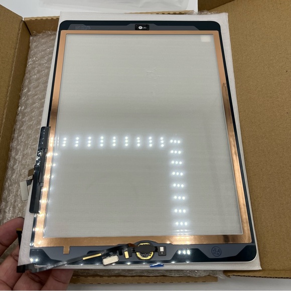 iPad repair kit Zentop for White iPad 5 2017 9.7 inch - Picture 3 of 8